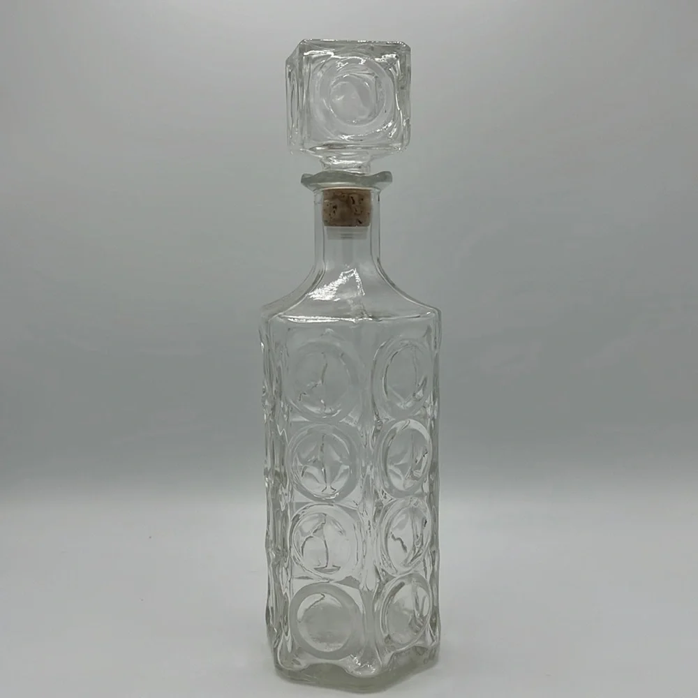 CIRCLE CLEAR CUT GLASS DECANTER VINTAGE with CORK SQUARE TOP